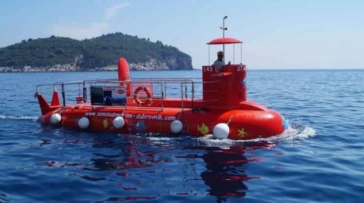 Submarine activity in North Bay Island (Coral Island) - water adventure experience